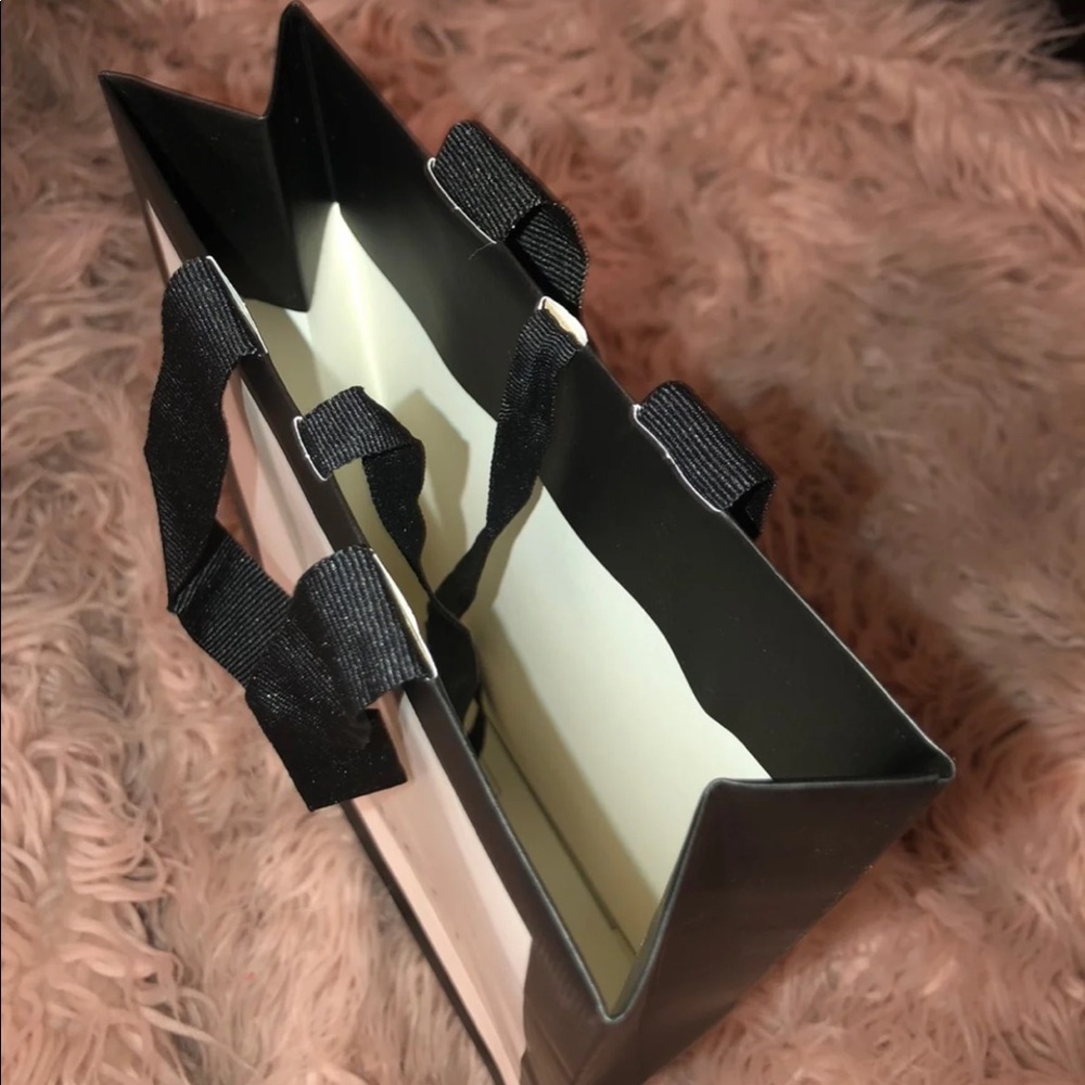 **SOLD** black and white gucci shopping bag - Picture 3 of 3
